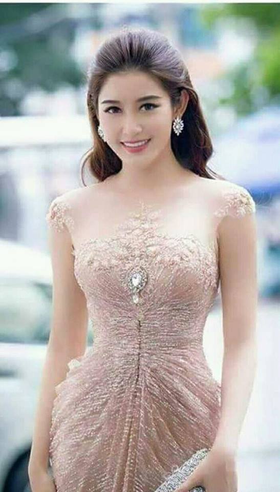 surrogate sarah mother states united surrogates female american profile santa surrogatefinder