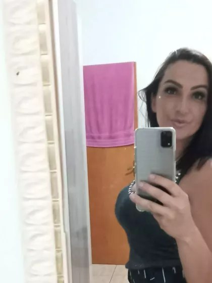 Dayane ā Surrogate Mother in Aparecida de Goias, Goias, Brazil