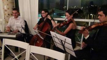 Tocando em casamentos