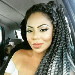 Traços delicados e expressivos