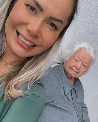 Minha vó e eu adulta