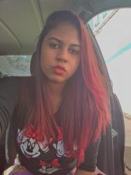 Com o cabelo descolorido