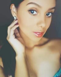 I love photos and earings!