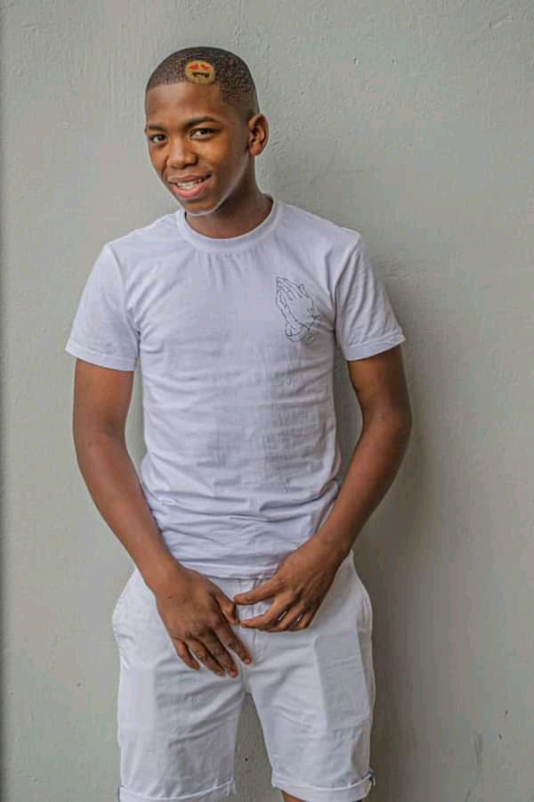 Lehlohonolo Ntono M****