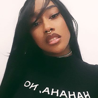 Heloiza C***********