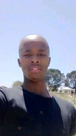 Yonwaba Mthapheni T*****