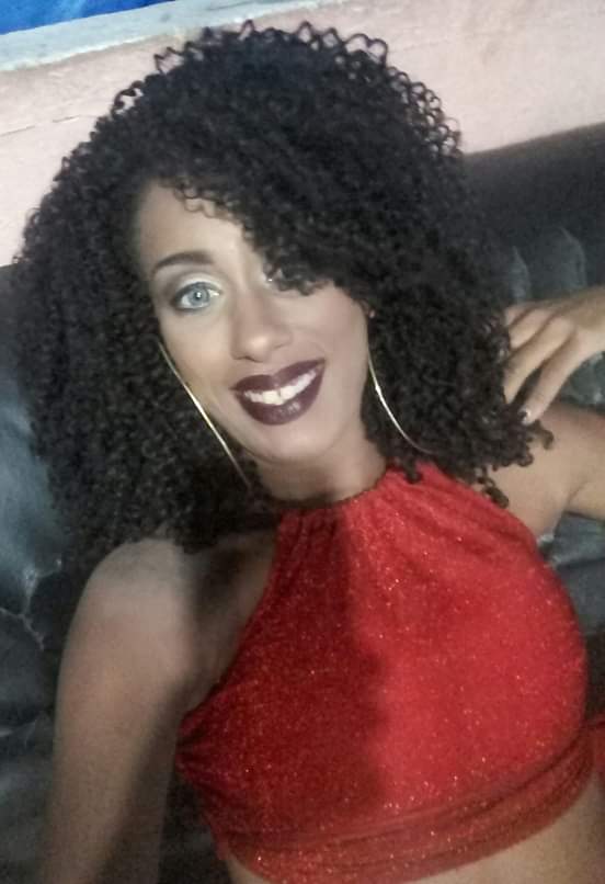 Ana paula b************