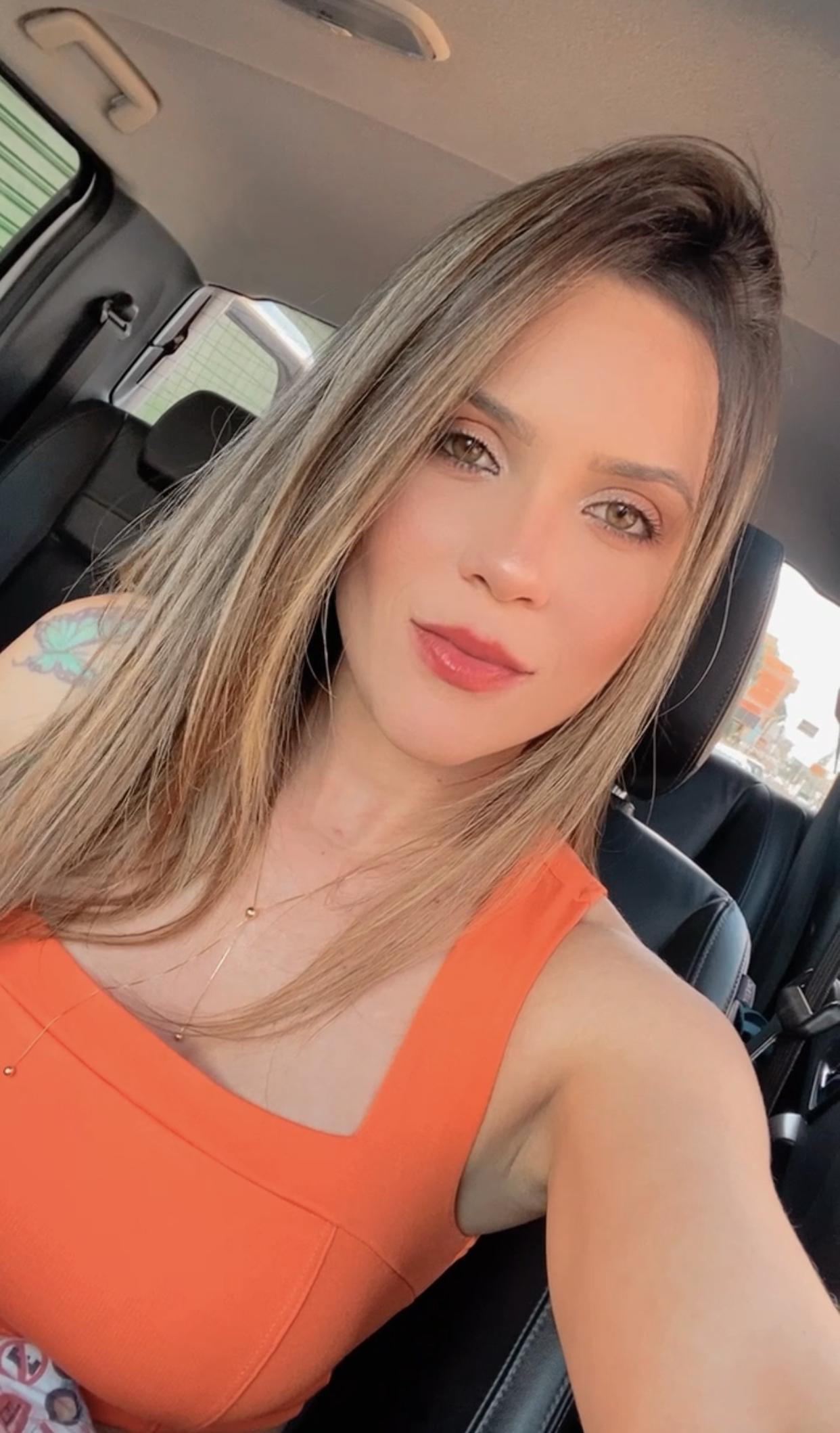 FRANCISCA KAROLINE D***************