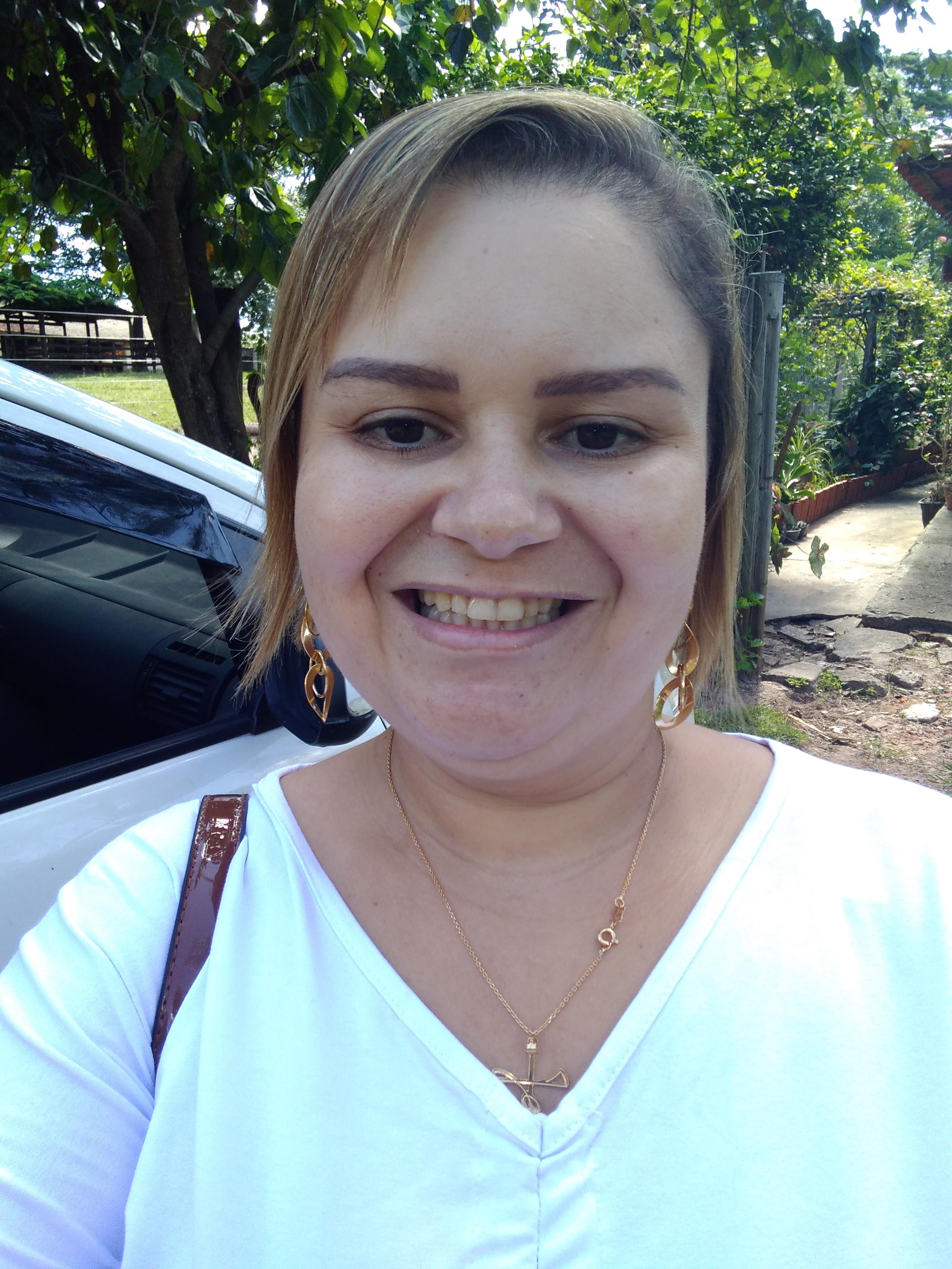 Sheila de Oliveira R***