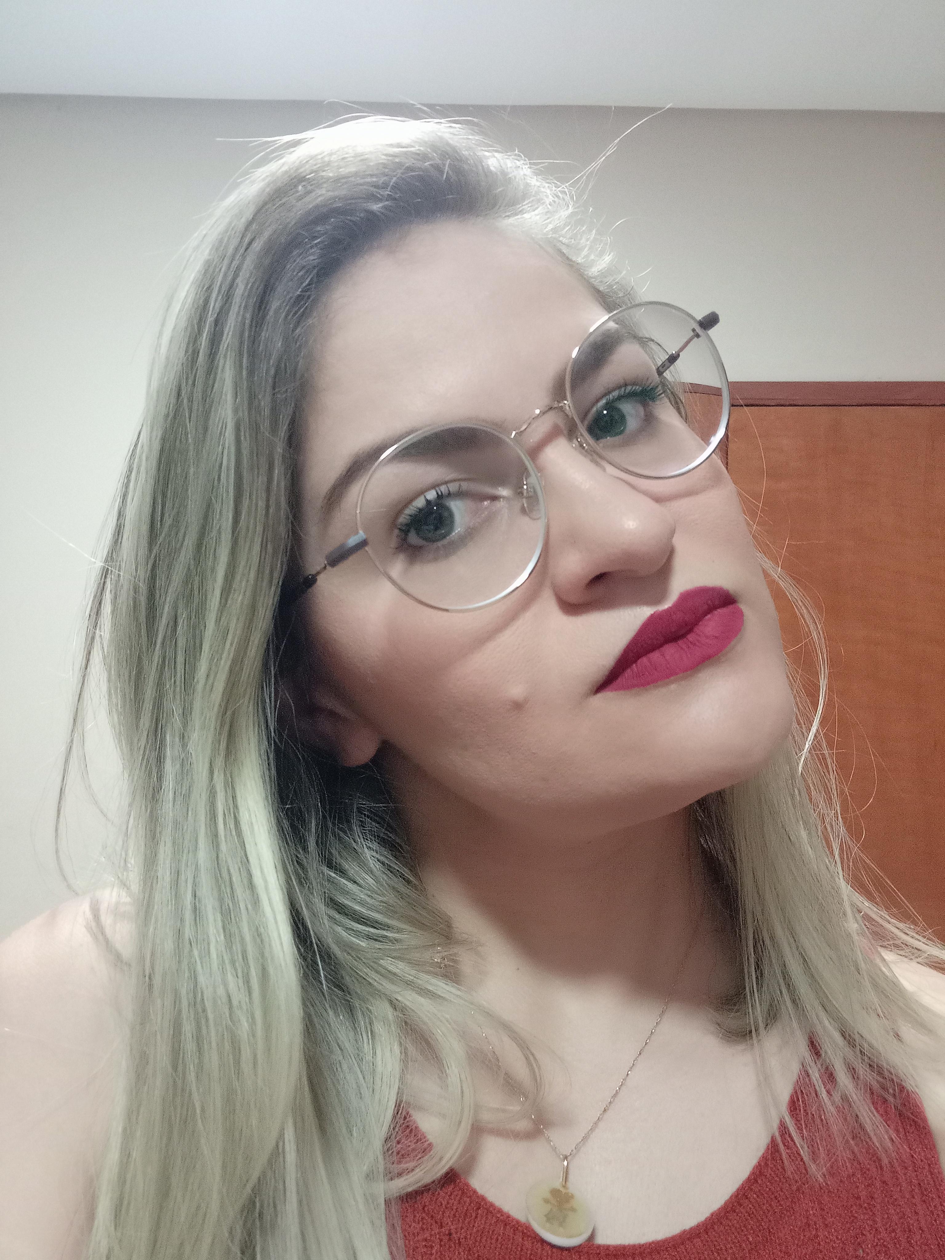 Poliana C****************************